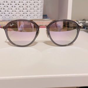 New condition RayBans!